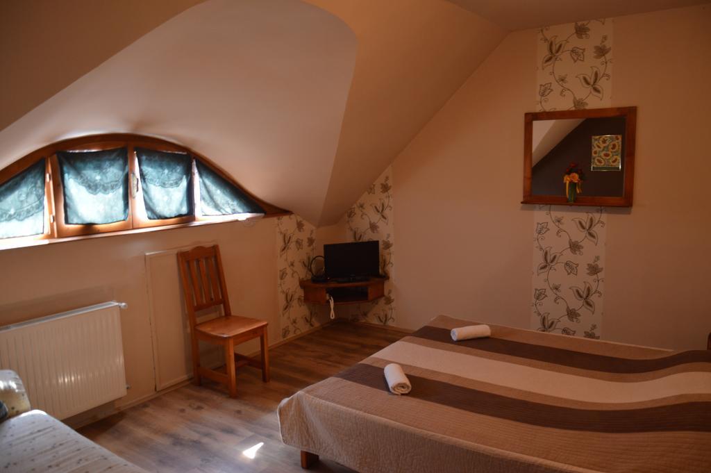 Regi Csarda Es Panzio Bed & Breakfast Magyarszerdahely Room photo