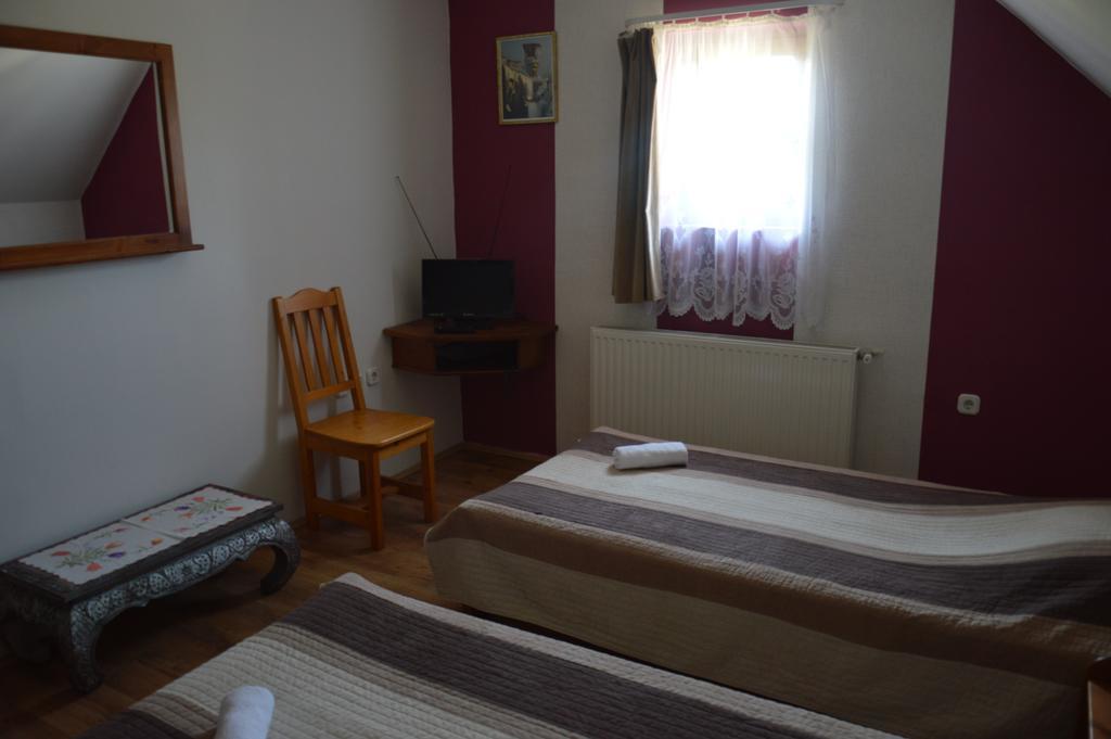 Regi Csarda Es Panzio Bed & Breakfast Magyarszerdahely Room photo